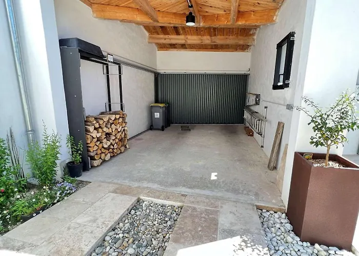 Villa Superbe Avec Piscine Chauffée à Proximité Du Centre Village