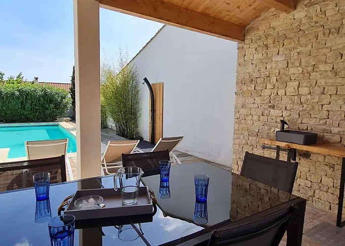 Villa Superbe Avec Piscine Chauffée à Proximité Du Centre Village *